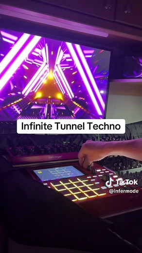 Infinite Tunnel Techno: 10-Hour 4K Screensaver