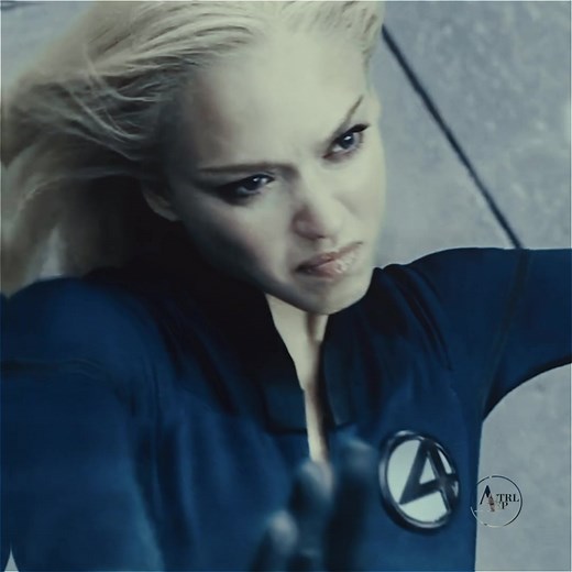 Jessica Alba Sue Storm Fantastic Four Scene