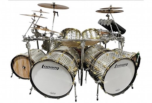 ALEX VAN HALEN Drum Kit From 'A Different Kind Of Truth' Tour Now Being Auctioned