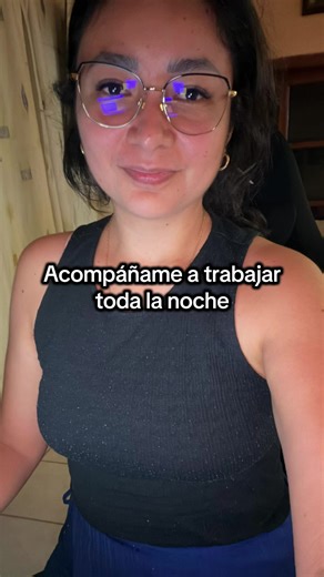 ✨Aprovechando el silencio de la noche, acompáñame en una liberación nocturna ☺️. 💻👩🏻‍💻#Programador #Debug #CodingLife #Sistemas #TechHumor