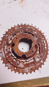 cog ware from running on the river turbine. this is a bicycle set up and I have since changed to motor bike parts for longer warning and heavier loads. in this video you can see the teeth wore from the sprocket. like share and follow for more. #scraptopower #offgrid #homemade #RenewableEnergy #devices #diy #river #wind #turbine #solar #washingmachine #motor #unistrut #bicycle #diyenergy #foryoupage #fyp | Barra Mulligan