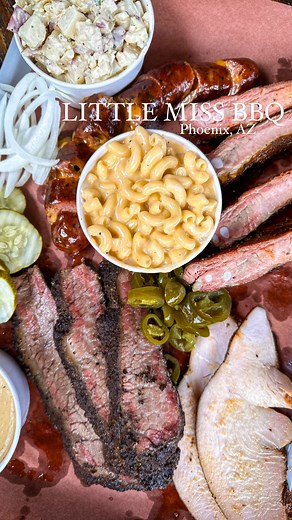 LITTLE MISS BBQ {PHOENIX, AZ} If you live in or are passing through #Arizona, add 📌 @LittleMissBBQ to your list! We built this whole platter for just $69! Here are our favorites ⬇️ 1️⃣ Brisket 2️⃣ Turkey 3️⃣ Pork Ribs 4️⃣ Jalapeño Cheddar Sausage 5️⃣ House Sausage 6️⃣ Mac & Cheese Definitely recommend getting there 20 minutes before they open before the line starts to build! #blondeswhoeat #azfoodie #visitscottsdale | Blondes Who Eat