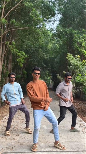 labbar bomma song dance video #wildboybalu #villagerlifestyle #dancevideo #ytshorts #entertainment