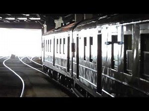 NRM Red Hens 321/400 Depart Adelaide Railway Station