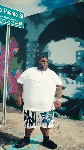 21K views · 7.2K reactions | “OFF MY CHEST” THE INTRO OFF THE PROJECT‍ WE JUST HIT 100K SUBSCRIBERS ON YOUTUBE TOO爛 “STREET THERAPY” OUT NOW | Kocky Ka | Facebook