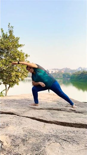 #triangle #motivation #trending #findyourpeace #‪@yogatheway‬#flexibility #stretching