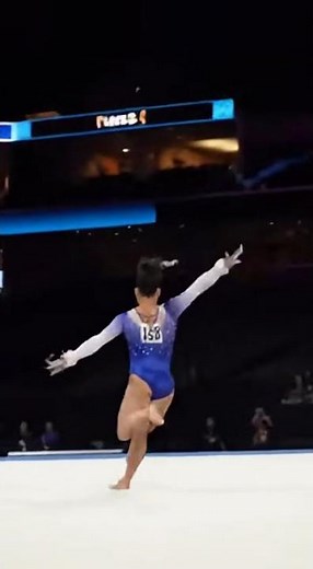 A 10–12 second artistic gymnastics floor routine.