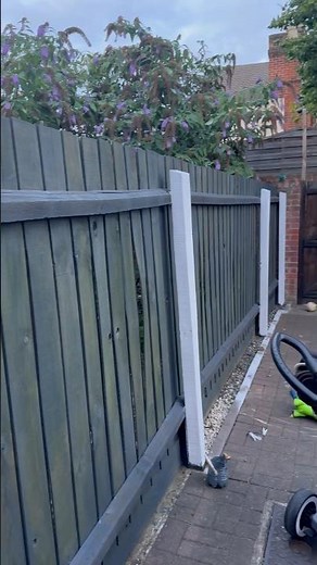 How to paint a garden fence!!! First coat!! Top Tips ☝️🔥