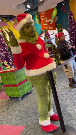 Meeting the Grinch at Universal Studios Orlando
