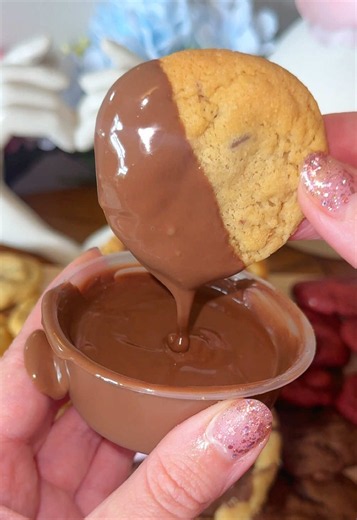 Cookie pie and dunker boxes — which Ooh And Aah cookies are going?