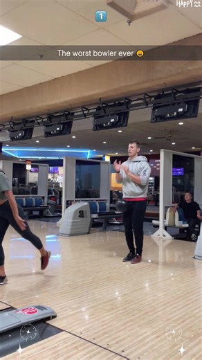 The ways people fail at bowling are absolutely hilarious 🤣🤣🤣#bowling#bowlingtiktok#fyp#foryou#funnyvideos
