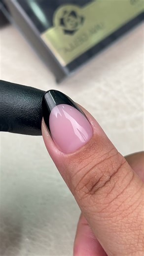 Perfect French smile line for a natural, salon-quality look in minutes.