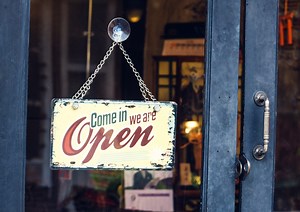 19 Stores Open on Easter Sunday For All of Your Last-Minute Needs