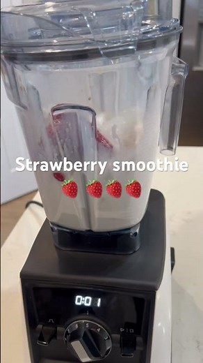 Strawberry,oatmeal and milk smoothie !!!!