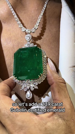 Stunning Diamond Necklace with 239 Carat Emerald | Jewelry Showcase