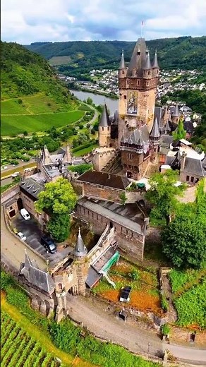 🏰 A Castle Above the River? Welcome to Cochem! 🌊