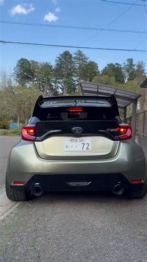【🛠️✨🏎️②装着完了しました②🏎️✨🛠️】GRヤリス前期型にエアロパフォーマンスパッケージのウイングを装着しました🫡今回も前期型にハイマウントストップランプを装着して車検対策もバッチリです👍✨テールゲートスポイラーとの相性もバッチリ㊗️治部坂イベントに向けて更にバージョンアップ👍👍
