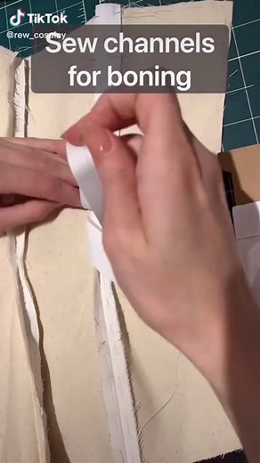 Happy halloween!🎃 Summary of making the Corpse Bride cosplay! #corpsebride #halloween #spookyseason #cosplay #halloweencostume #costume #halloweencostume #timburton