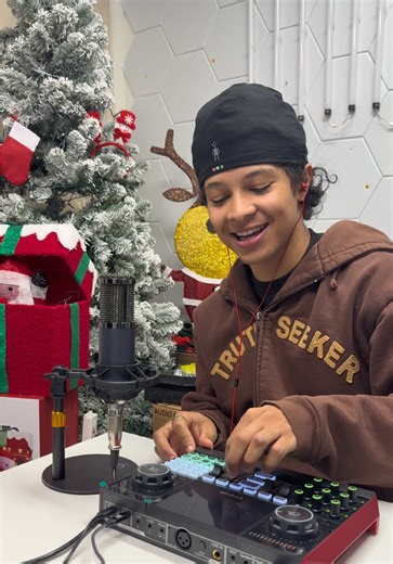 Versatile Audio Mixer for Live and Podcasting