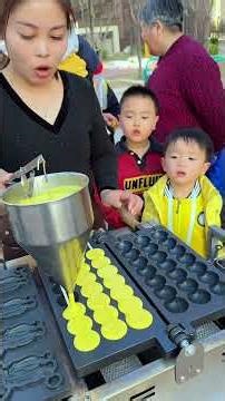 Record street vending moments: talented chef! Skewer cake | Gold coin cake