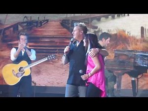 Cassadee Pope pulls a prank on Rascal Flatts: "Easy" and "I Won't Let Go" Duets