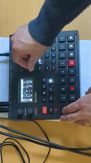 Syntakt tutorial - Demo // Discover the power of the Dual VCO sound engine !