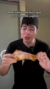 El Pavo 🦃 | Receta ⬇️ - Receta Ingredientes: 1 pavo 10-14 lb 1/4 taza de sal 1 cucharada de pimienta 1 lata de cerveza - Mantequilla compuesta: 2 barras de mantequilla (1 taza) 4 dientes de ajo 1/2 pimiento verde PR 3 cucharadas de pasta de tomate 2 cucharadas de sofrito 2 cucharadas de miel 2 cucharadas de aceite de achiote 1 puñado de cilantro (8 ramitas) 1 puñado de orégano (4 ramitas) 2 hojas de recao’ 1 cucharada de sal 1/2 cucharadita de pimienta 1/2 cucharadita de comino - Relleno: 1/2 c