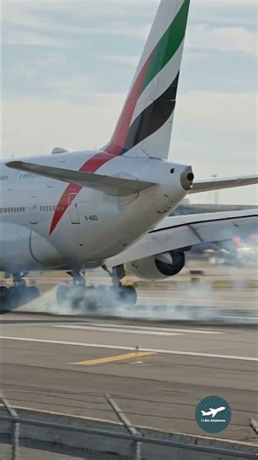 Giant Emirates Jet Inches Above the Highway! 😲💨 #Flight #Airbus