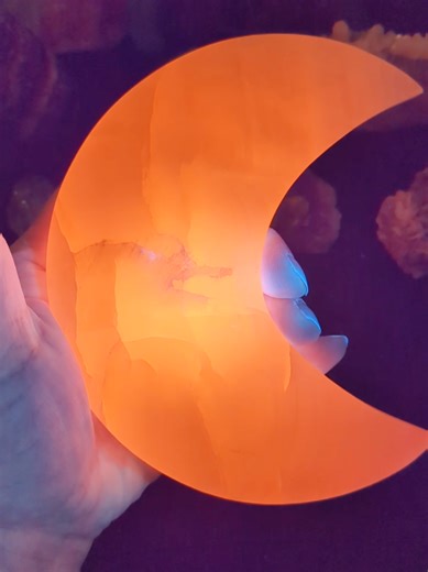 Exploring UV Reactive Rocks: A Guide to Fluorescence