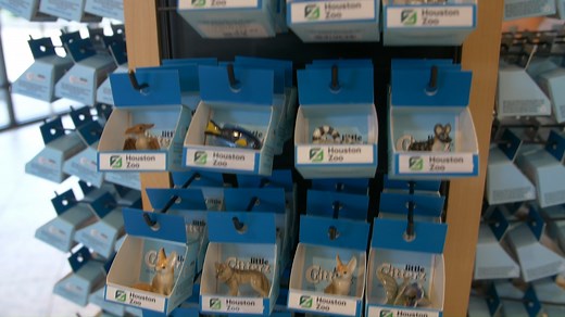 1.8K views · 113 reactions | To help save animals in the wild, we've eliminated single-use plastic packaging in all our gift shops! Since 2015, together with our retail and culinary partner, SSA Group, we've taken steps to remove single-use plastics from the Zoo starting with shopping bags, followed by beverage bottles and straws. Now, in this next phase, plastic packaging is the focus. Read more: bit.ly/3ub74yW | Houston Zoo | Facebook