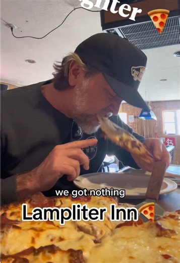 Some solid pizza! This local spot is exactly what I look for in a small town! All the cooking done behind the bar! Pizza is just an extra bonus!🍕🍕#iowa #pizzalover #smalltown #roadtrip #local