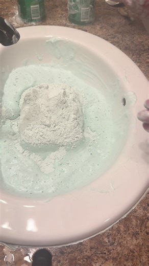 Creating Comet Paste Cleaning Recipes with ASMR Sounds