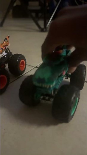 Bigfoot fails at crushing cars, then gets bullied ￼