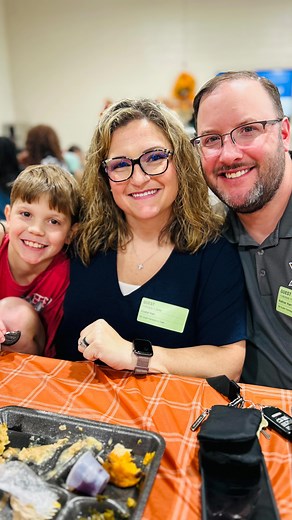 🍁🦃🍂We had a wonderful time with the @leedselementary 5th graders and their families at their Thanksgiving Feast today! 🍁🦃🍂 | Leeds Elementary PTO