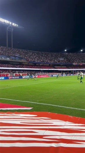 Gol de Luciano 1x0 São Paulo
