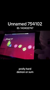 Geometry Dash ID 143432747 — Unnamed 754102 (Hard Demon?)