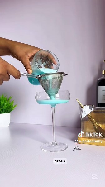 Blue Lady Cocktail Recipe: Refreshing and Delicious