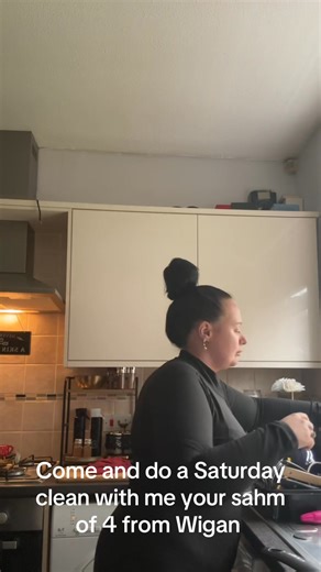 9 comments | Come and do a Saturday clean with me 殺 Honestly some people on these apps  let’s go back to the 1970s How’s everyone else doing today?? #saturday #cleaning #sahm #mumlife #fypシ゚ #reelsvideoシ | Kerry Kendrick | Facebook