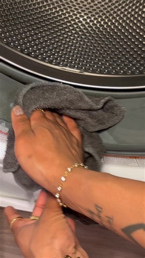 901 reactions · 50 shares | You wash your clothes here… but when’s the last time you cleaned it?  Mould builds up fast in Australian washing machines – especially in the seal. Luckily, our Miracle Mould Removal Gel is a powerful mould remover that seeps down to the root of the mould to remove it and prevent it from re-surfacing again. | GLASSGUARD | Facebook