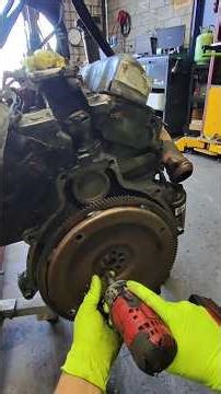 Getting The Engine Ready For Tear Down #engine #4.0 #automobile #mechanic #pov #fun #therapeutic