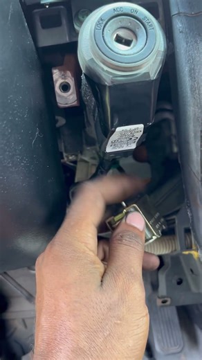 04 Lexus key Stuck in Ignition (fix) #fail #automobile #mechanic #diy #lexus #toyota #stuck #key