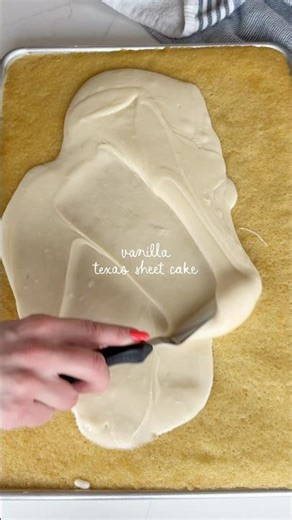 The BEST Texas Sheet Cake 😍 #baking #cake #texas #baking