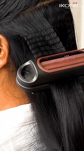 Revolutionize your styling with the Ikonic Super Crimper! ​ With its auto-rotating barrel achieve flawless texture and volume in seconds, saving you time without compromising on style. ​ ​ #IkonicProfessional #IkonicStyle #IkonicHairStylingTools #IkonicHair #IkonicLook #CraftedByProfessionals #SuperCrimper | Ikonic Professional