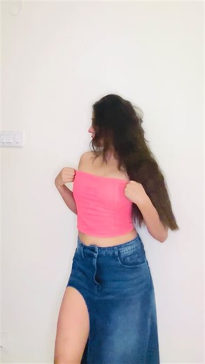 Beauty Yadav on Instagram: "First ever handmade corset… and here’s the final reveal ✨🩷 #CorsetMaking #SewingJourney #HandmadeFashion #DIYCorset #CreatorLife"