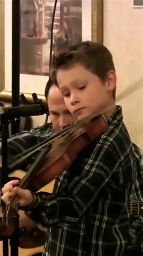 Even at 8-years-old, Carson Peters was already a fiddle pro! #bluegrass #fiddle #bluegrasslife