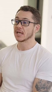 If you want the top 10 hooks from the best sales videos on the Internet, comment “10“ I’ll send you the Google Doc | Dan Henry