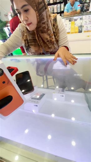 iPhone iBox & iPhone second on Instagram: "Emang ya kalau iPhone Series Terbaru udah Rilis, @al_rabial Langsung Gercep untuk Upgrade 🤭 #mailstore #mailstorenabire #nabire #nabirepapuatengah❤️ #papua #nabirepapuatengah❤️ #nabire_papua #nabire_update #nabiretongpukota #nabirepapuatengah #papuatengah #papuatengahnabire #jayapura #jayapurapapua #sorong #sorongpapuabarat #manokwari #fakfak #timika #meraukepapua #merauke #fyp #fypppppppppppppppppppppppppppppppppppppppppppppppppppppppppppppppppppppp #