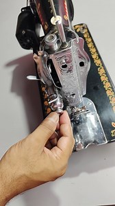 Sewing machine loose thread problem 🤔 #reels #fbreels #sewingmachine #sewingmachinerepair #sewingmachineservice #sewingtipsandtricks ##silaimachine | DK Solutions