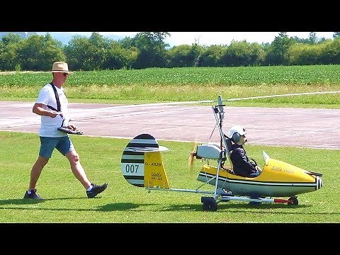 GIANT RC JAMES BOND 007 AUTOGYRO *LITTLE NELLIE*