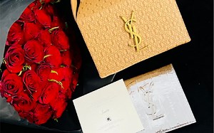 【INTO1赞多｜日常】赞多受邀观看#圣罗兰2023春夏男装秀# 一起来吧20220715 ins更新_哔哩哔哩_bilibili